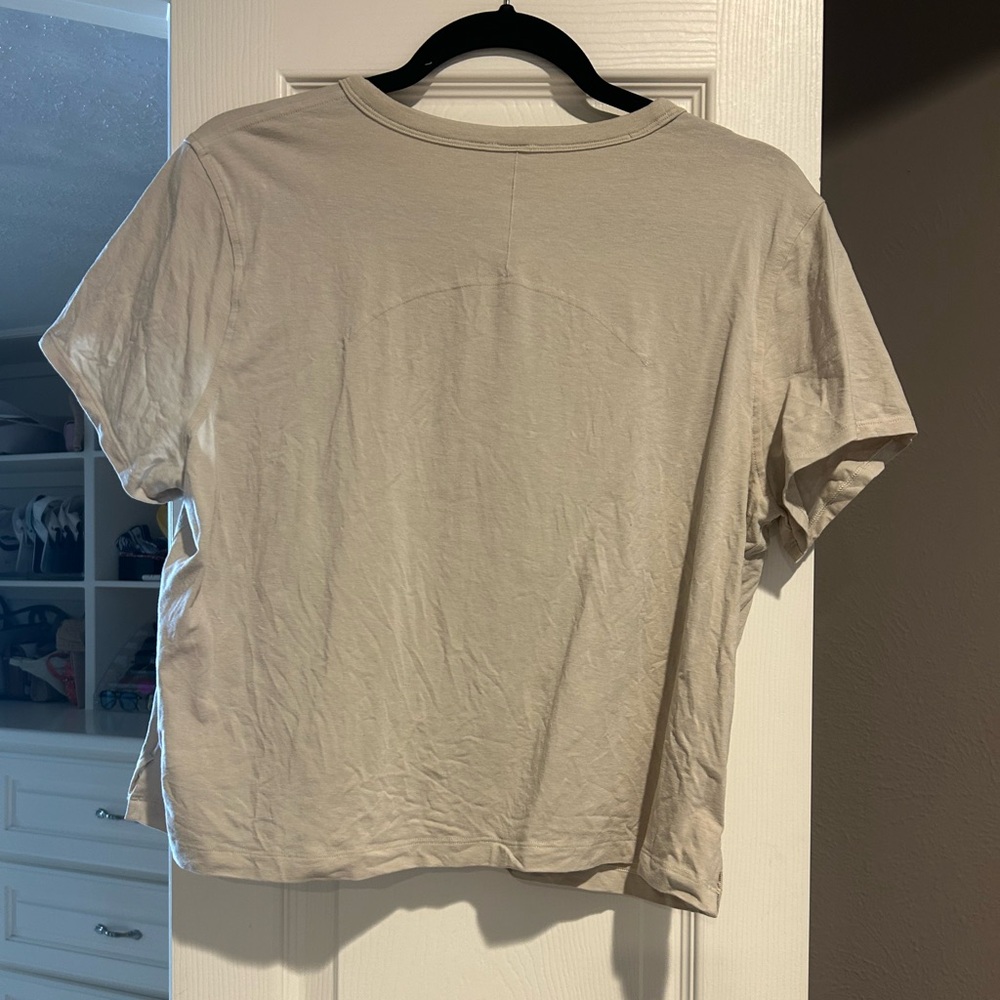 Lululemon Athletica Cream Tee - Picture 2 of 4